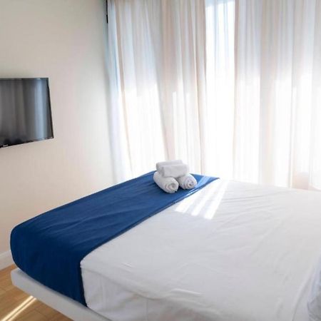 Batumi Beach Side & Sea View Aparthotel Buitenkant foto